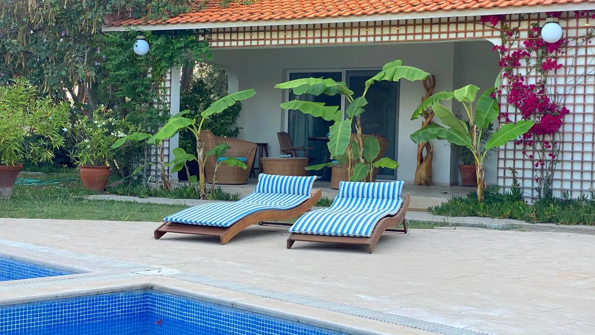 Sunyear Guest Houses 1 Urla